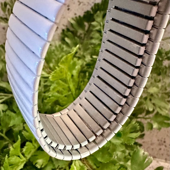 Betsy Johnson white heart shape watch - Picture 4 of 5